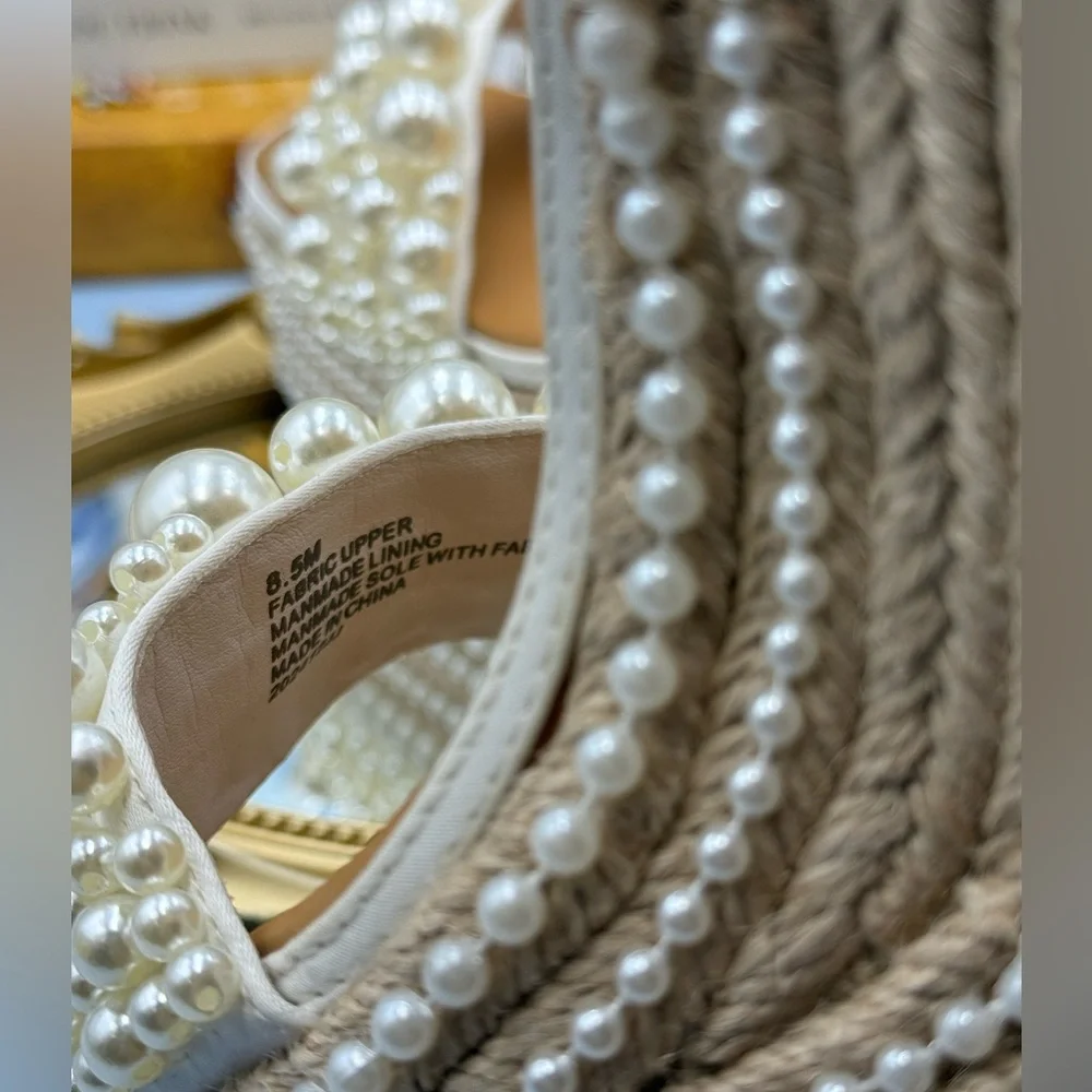 🆕 GIANNI BINI 🧿 NWOB Savanna Pearl Ornamented Platform Wedge Sandals, Sz 8.5